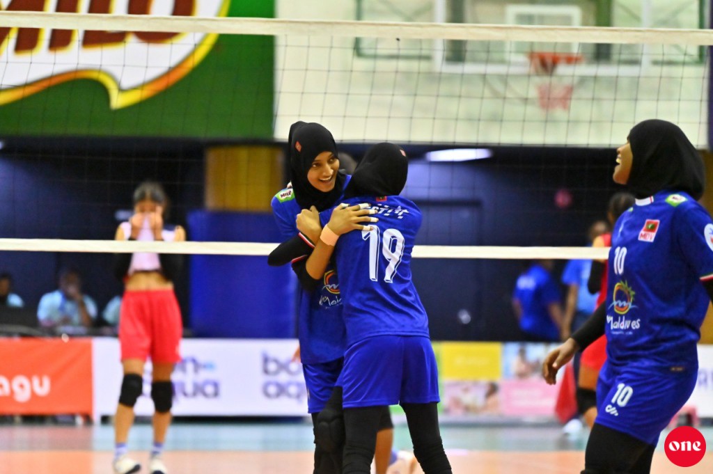 One Photos - wEC5Zuy0Zk31vBsynZlEbsuEN.jpg