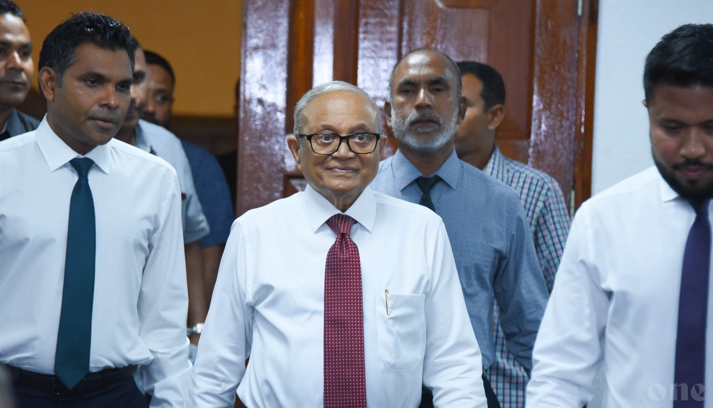 One Photos - wkQYkdbalcT8laGHzlFYJq1m2.jpg