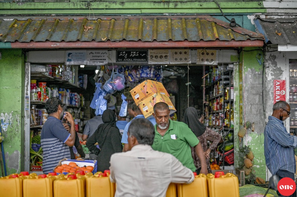 One Photos - yTmRSN9oOhz1r4sdolO7thGnm.JPG