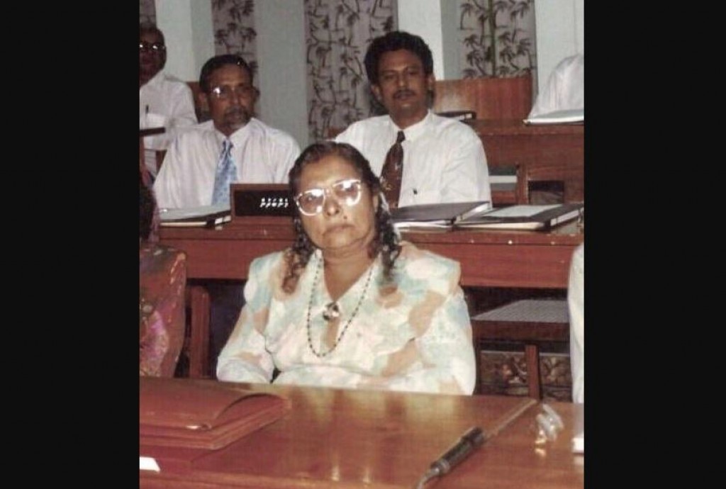 One Photos - zroURKudX4kAl3MyOuFHkWGqp.jpg